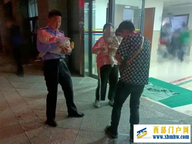 争分夺秒!丽江一小孩深夜突发急症,危急时刻……(图1) 争分夺秒!丽江一小孩深夜突发急症,危急时刻……(图1)