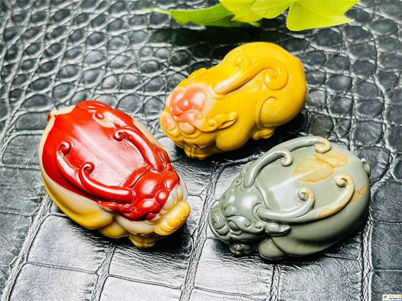 阿拉善玛瑙巧雕的“瑞兽”,您见过吗?(图1) 阿拉善玛瑙巧雕的“瑞兽”,您见过吗?(图1)