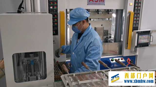 石嘴山2.5亿元政府引导性研发经费撬动社会投入16.3...(图2) 石嘴山2.5亿元政府引导性研发经费撬动社会投入16.3...(图2)