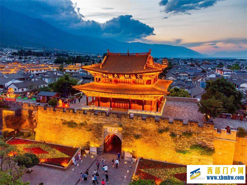 【跟着音乐游大理】白玛多吉:去大理遇见你!(图1) 【跟着音乐游大理】白玛多吉:去大理遇见你!(图1)