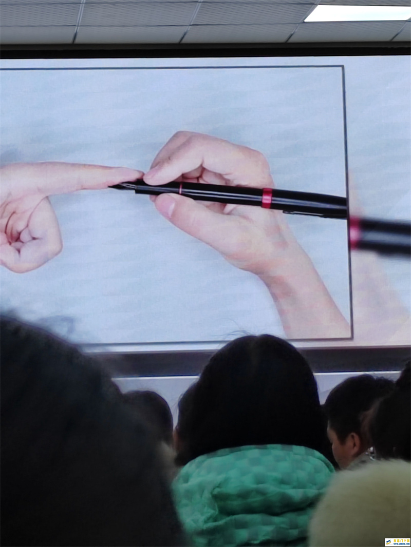 强师工程“提能行动”贵州印江实验小学开展教师书法培训(图3) IMG_20230211_152710.jpg