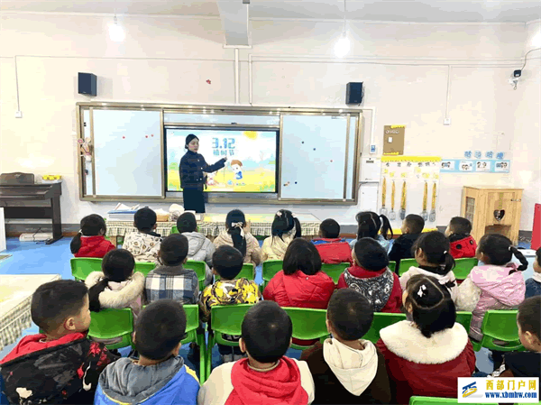 刀坝镇中心幼儿园“植树节”活动(图1) 图片7.png