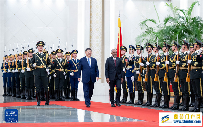 习近平同马尔代夫总统穆伊兹会谈(图4) 习近平同马尔代夫总统穆伊兹会谈(图4)