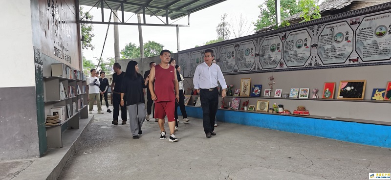 倾心关爱润心于行 启蒙引导呵护成长(图2) 1.jpg