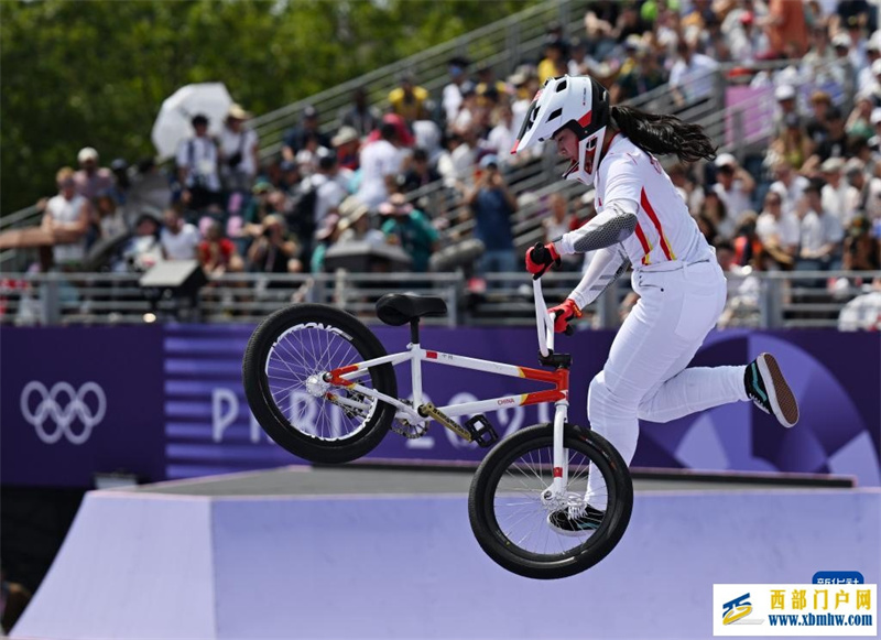 自由式小轮车——邓雅文获得女子公园赛冠军(图7) 自由式小轮车——邓雅文获得女子公园赛冠军(图7)