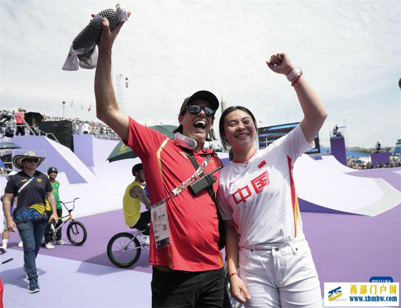 自由式小轮车——邓雅文获得女子公园赛冠军(图19) 自由式小轮车——邓雅文获得女子公园赛冠军(图19)