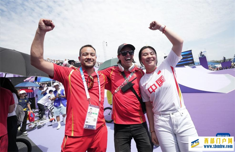 自由式小轮车——邓雅文获得女子公园赛冠军(图20) 自由式小轮车——邓雅文获得女子公园赛冠军(图20)