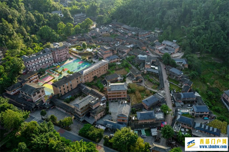 让民族团结的佳话代代相传(图5) 让民族团结的佳话代代相传(图5)