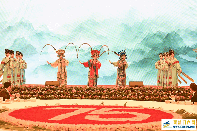 重庆市庆祝中华人民共和国成立75周年招待会隆重举行(图4)