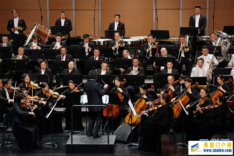 内蒙古激情奏响盛世华章庆祝新中国成立75周年(图2) 内蒙古激情奏响盛世华章庆祝新中国成立75周年(图2)