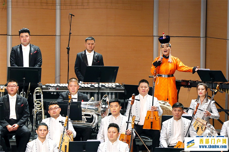 内蒙古激情奏响盛世华章庆祝新中国成立75周年(图3) 内蒙古激情奏响盛世华章庆祝新中国成立75周年(图3)