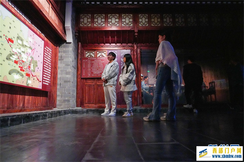 贵州黎平:国庆假期红色旅游热(图2) 贵州黎平:国庆假期红色旅游热(图2)