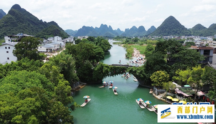 广西阳朔:绘就山水辉映的生态画卷(图1) 广西阳朔:绘就山水辉映的生态画卷(图1)