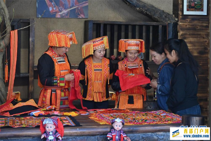广西蒙山:文化惠民促进民族团结(图4) 广西蒙山:文化惠民促进民族团结(图4)