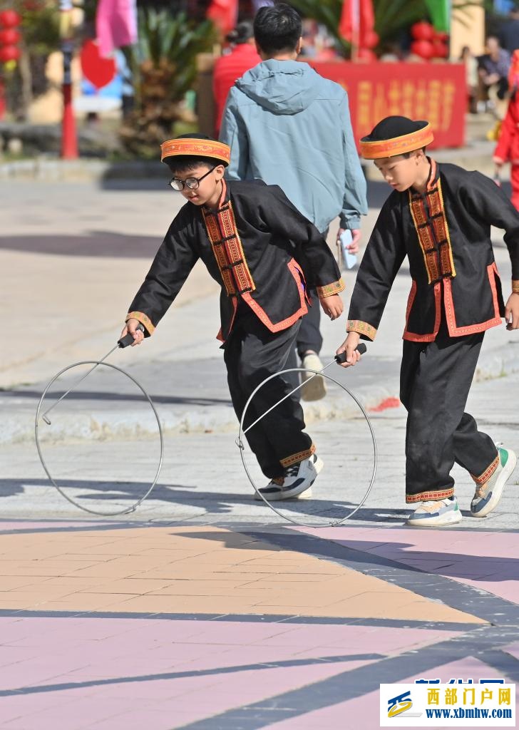 广西蒙山:文化惠民促进民族团结(图8) 广西蒙山:文化惠民促进民族团结(图8)