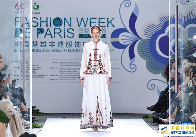 镜头连中外 | 楚雄彝绣“秀”巴黎(图3) 镜头连中外 | 楚雄彝绣“秀”巴黎(图3)