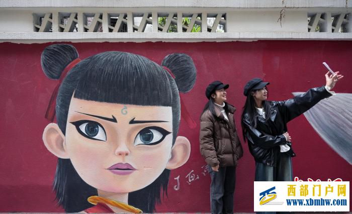 成都一街区哪吒形象墙成为网红打卡点(图7) 成都一街区哪吒形象墙成为网红打卡点(图7)