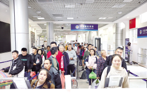 今年磨憨口岸出入境人员突破200万人次(图1)