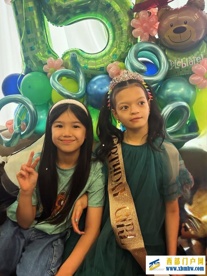 钟丽淇大女儿15岁了,基因疾病被断言活不过两岁,爸妈为她舍事业(图2) 钟丽淇大女儿15岁了,基因疾病被断言活不过两岁,爸妈为她舍事业(图2)