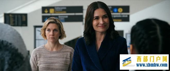 《绝命毒师》主创操刀,是“高开低走”还是“神剧诞生”?(图5) 《绝命毒师》主创操刀,是“高开低走”还是“神剧诞生”?(图5)