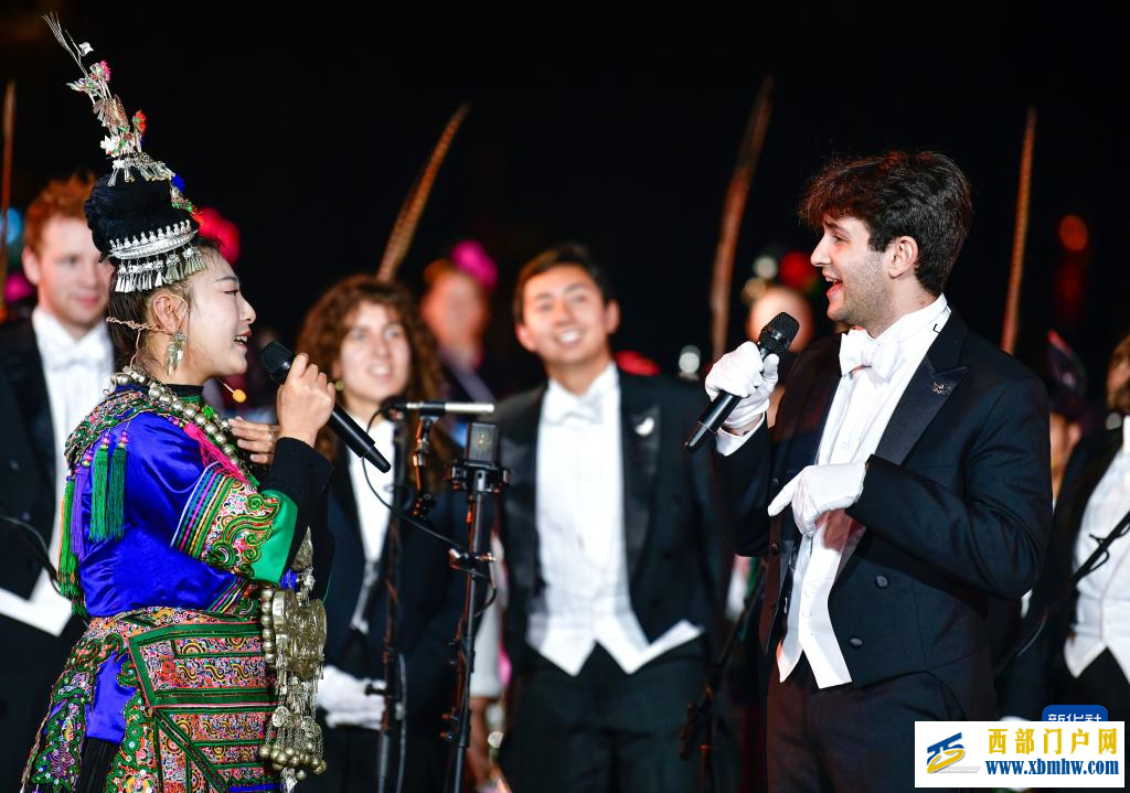 侗族大歌与阿卡贝拉和鸣 唱响中美民心相通乐章(图2) 侗族大歌与阿卡贝拉和鸣 唱响中美民心相通乐章(图2)